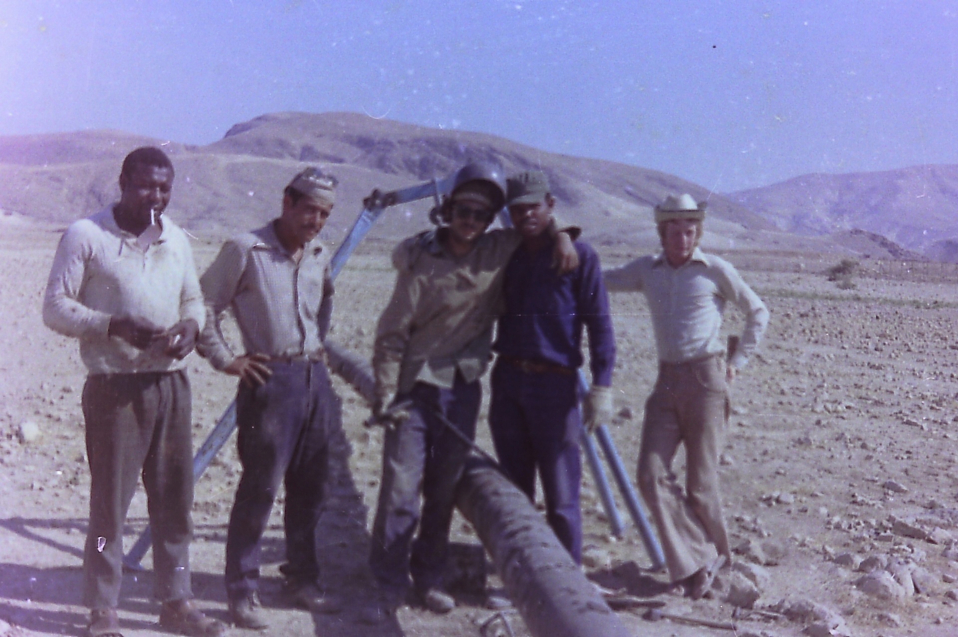 The workers and volunteers who brought the Fasayel pipeline to life.